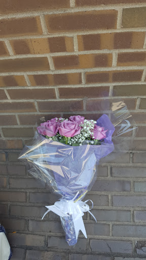 Florist «J.W. Becker Flowers & Gifts», reviews and photos, 225 Jericho Turnpike, Floral Park, NY 11001, USA