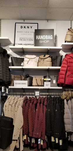 Outlet Store «Tanger Outlet Blowing Rock», reviews and photos, 278 Shoppes on the Parkway Rd, Blowing Rock, NC 28605, USA