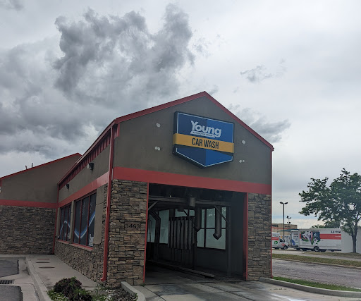 Young Car Wash en Ogden