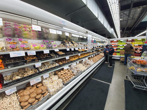 Supermarket «Berkeley Bowl West», reviews and photos, 920 Heinz Ave, Berkeley, CA 94710, USA