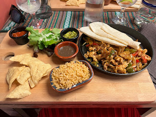 Photo n°82 de Restaurant Las Margaritas à Saint-Julien-Chapteuil ()