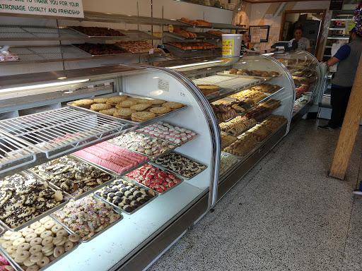 Pastry Shop «Lyndhurst Pastry Shop», reviews and photos, 256 Ridge Rd, Lyndhurst, NJ 07071, USA