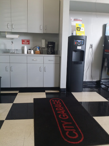Auto Repair Shop «City Garage Auto Repair & Oil Change #17», reviews and photos, 1351 NE Green Oaks Blvd, Arlington, TX 76006, USA