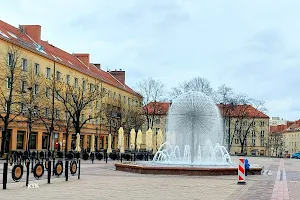 Fountain Square Baczyński image
