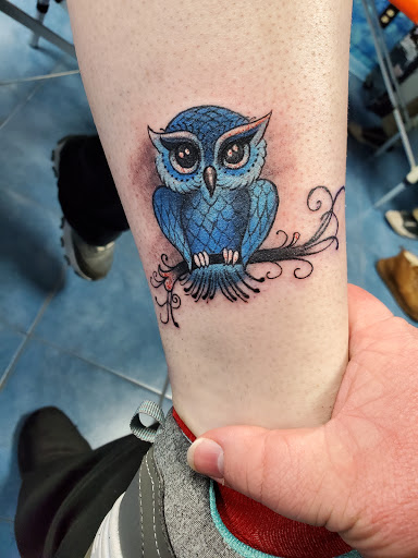 Tattoo Shop «Studio Inc Ronin Tattoo», reviews and photos, 1161 N Farnsworth Ave, Aurora, IL 60505, USA