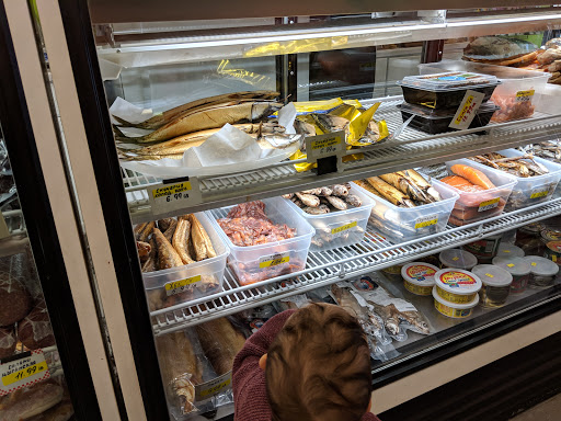 Grocery Store «Good Neighbor Store», reviews and photos, 4107 SE 82nd Ave, Portland, OR 97266, USA