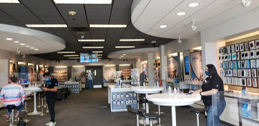 Cell Phone Store «AT&T», reviews and photos, 2224 E Williams Field Rd #105, Gilbert, AZ 85295, USA