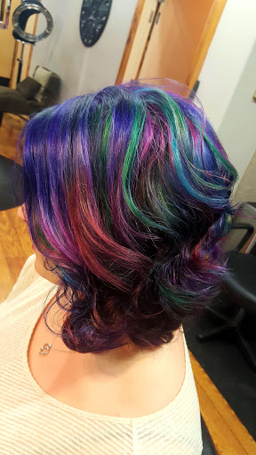 Beauty Salon «Columbia Gorge Salon & Spa», reviews and photos, 205 E Historic Columbia River Hwy, Troutdale, OR 97060, USA