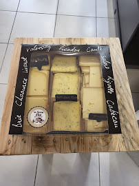 Fabrication du fromage du Restaurant La Tomme d'Isa à Auvers-sur-Oise - n°15
