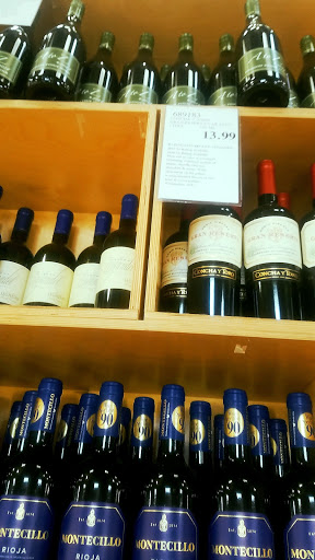 Warehouse store «Costco Wholesale», reviews and photos, 10088 Gulf Center Dr, Fort Myers, FL 33913, USA