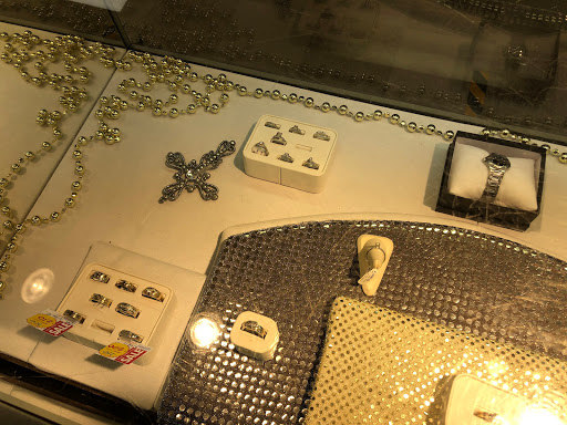 Check Cashing Service «Cash America Pawn», reviews and photos, 1754 W Division St, Arlington, TX 76012, USA