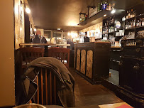 Atmosphère du Bar-restaurant à huîtres La Bourriche Wimereusienne à Wimereux - n°11