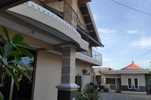 Hotel Raden Angkling image