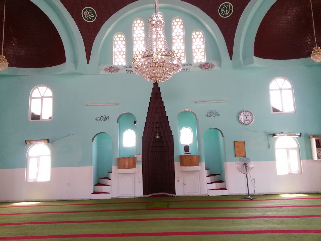 Централна джамия Горно Салат