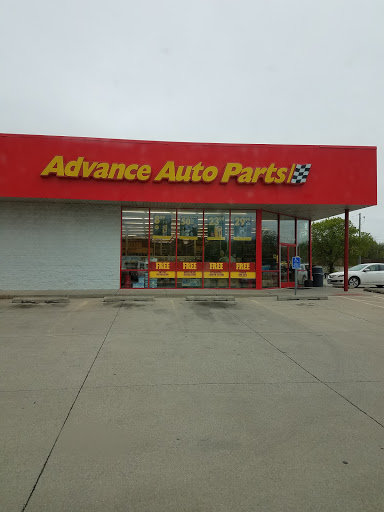 Auto Parts Store «Advance Auto Parts», reviews and photos, 6222 Grand Ave, Des Moines, IA 50312, USA