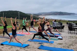 Yoga Oyambre image