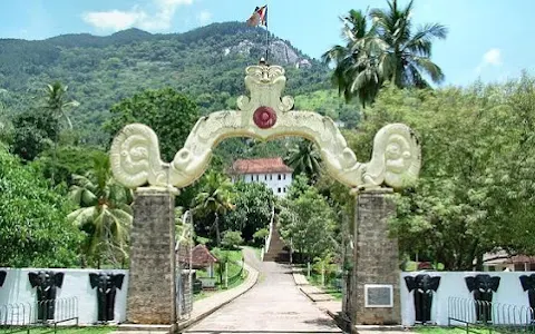 Aluviharaya Rock Cave Temple image