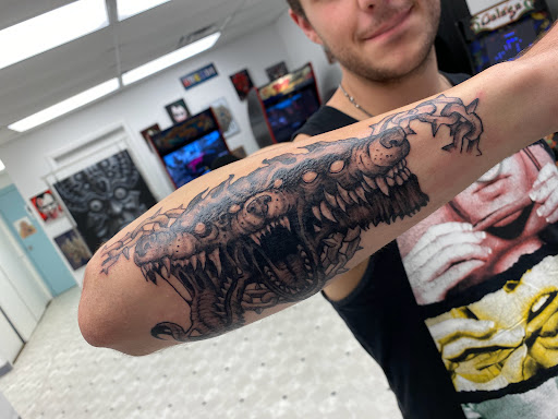 Explore tattoo ideas butterflies flowers, creative tattoo ideas in Orland, available at K1LL3R ARTW0RK