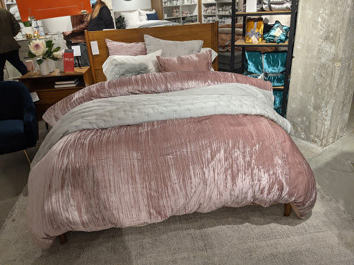 Furniture Store «west elm», reviews and photos, 400 W 47th St, Kansas City, MO 64112, USA