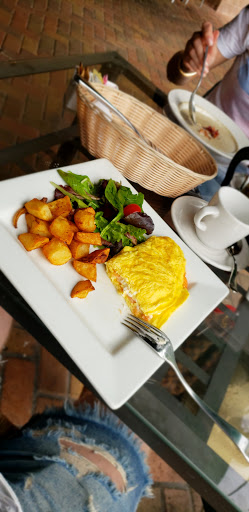 Ice Cream Shop «Dolce Vita Sunny Isles», reviews and photos, 18288 Collins Ave, Sunny Isles Beach, FL 33160, USA