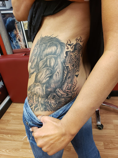 Tattoo Shop «Patriotic Pain Tattoo & Body Piercing», reviews and photos, 5658 William Penn Hwy, Murrysville, PA 15668, USA