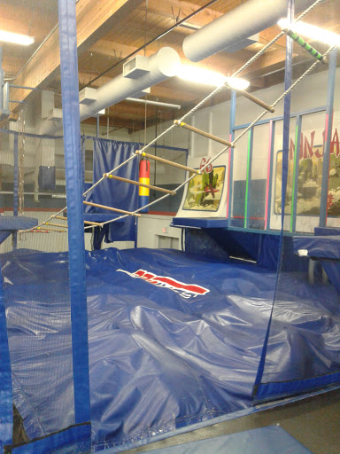 Recreation Center «G6 Airpark», reviews and photos, 10414 SE Washington St, Portland, OR 97216, USA