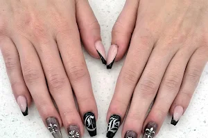 Vista Nails & Lash image