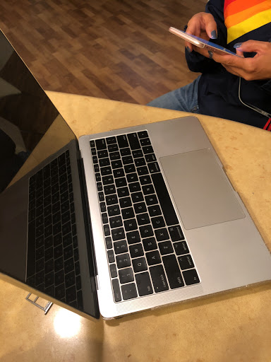 Apple South Coast Plaza image