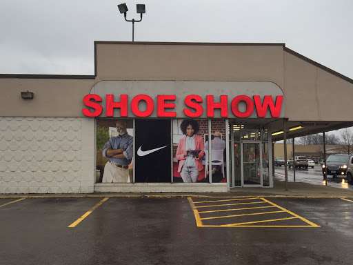 Shoe Store «Shoe Show», reviews and photos, 3551 Belmont Ave #5a, Youngstown, OH 44505, USA