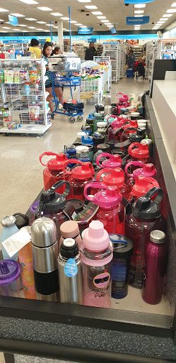 Clothing Store «Ross Dress for Less», reviews and photos, 13855 Outlet Dr, Silver Spring, MD 20904, USA