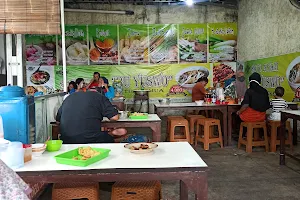 Soto Ayam Bu Yuswo Banyumanik image