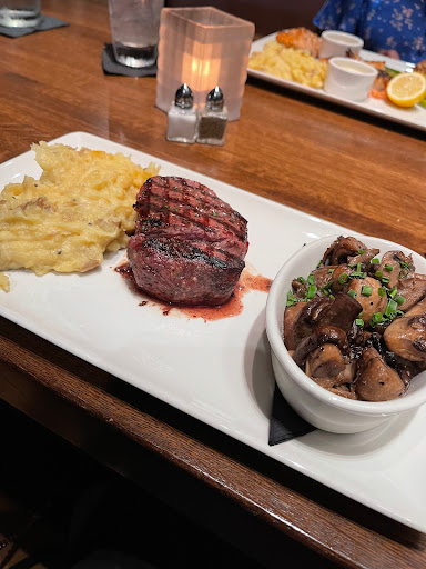 Seafood Restaurant «Devon Seafood + Steak», reviews and photos, 27 W Chocolate Ave, Hershey, PA 17033, USA