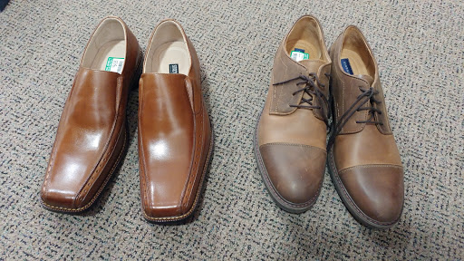 Shoe Store «DSW Designer Shoe Warehouse», reviews and photos, 1820 South Randall Road, Algonquin, IL 60102, USA