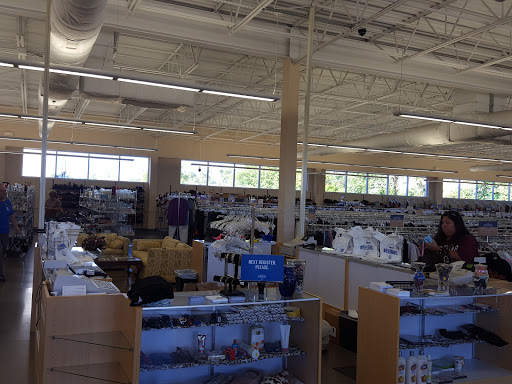 Clothing Store «Goodwill», reviews and photos, 9419-9421 Shelbyville Rd, Louisville, KY 40223, USA