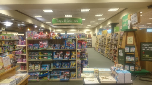 Book Store «Barnes & Noble», reviews and photos, 6260 Seven Corners Center, Falls Church, VA 22044, USA