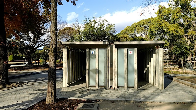平和記念公園 平和資料館東館北側 公衆トイレ