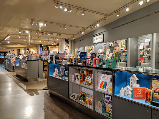 Gift Shop «The Gallery Shops», reviews and photos, 401 Constitution Ave NW, Washington, DC 20565, USA