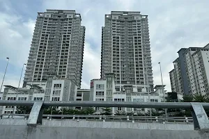 Endah Promenade Condominium image