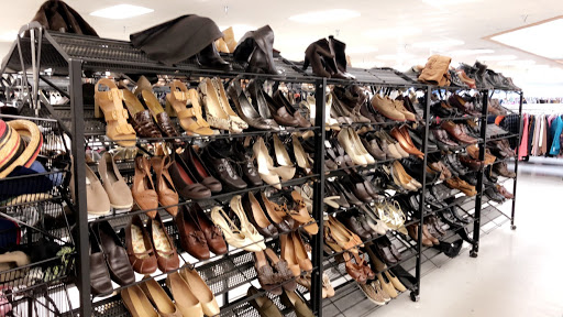 Thrift Store «Fairfield Crossings Goodwill Store», reviews and photos, 4605 Dixie Hwy, Fairfield, OH 45014, USA