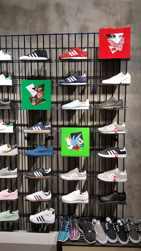 Shoe Store «Adidas Originals», reviews and photos, 8009 Melrose Ave, Los Angeles, CA 90046, USA