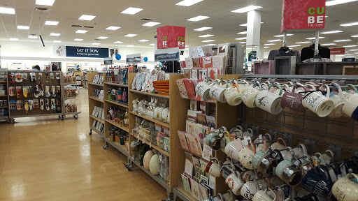 Marshalls, 282 New Britain Ave #18, Plainville, CT 06062, USA, 