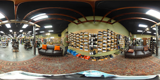 Half-Moon Outfitters Inc, 2912 Devine St, Columbia, SC 29205, USA, 