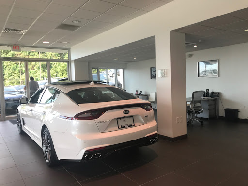 Kia Dealer «Monroeville Kia», reviews and photos, 3721 William Penn Hwy, Monroeville, PA 15146, USA