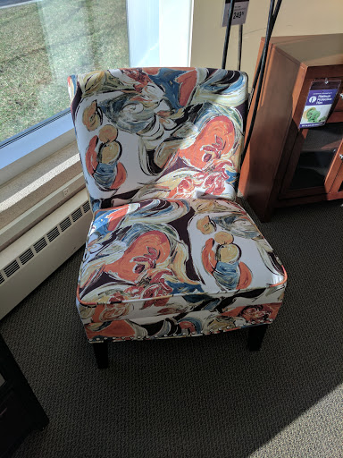 Furniture Store «Raymour & Flanigan Furniture and Mattress Store», reviews and photos, 100 Highland Ave, Seekonk, MA 02771, USA