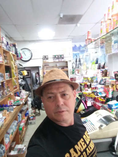 Grocery Store «7 10 Market», reviews and photos, 3500 Martin Luther King Jr Blvd, Lynwood, CA 90262, USA