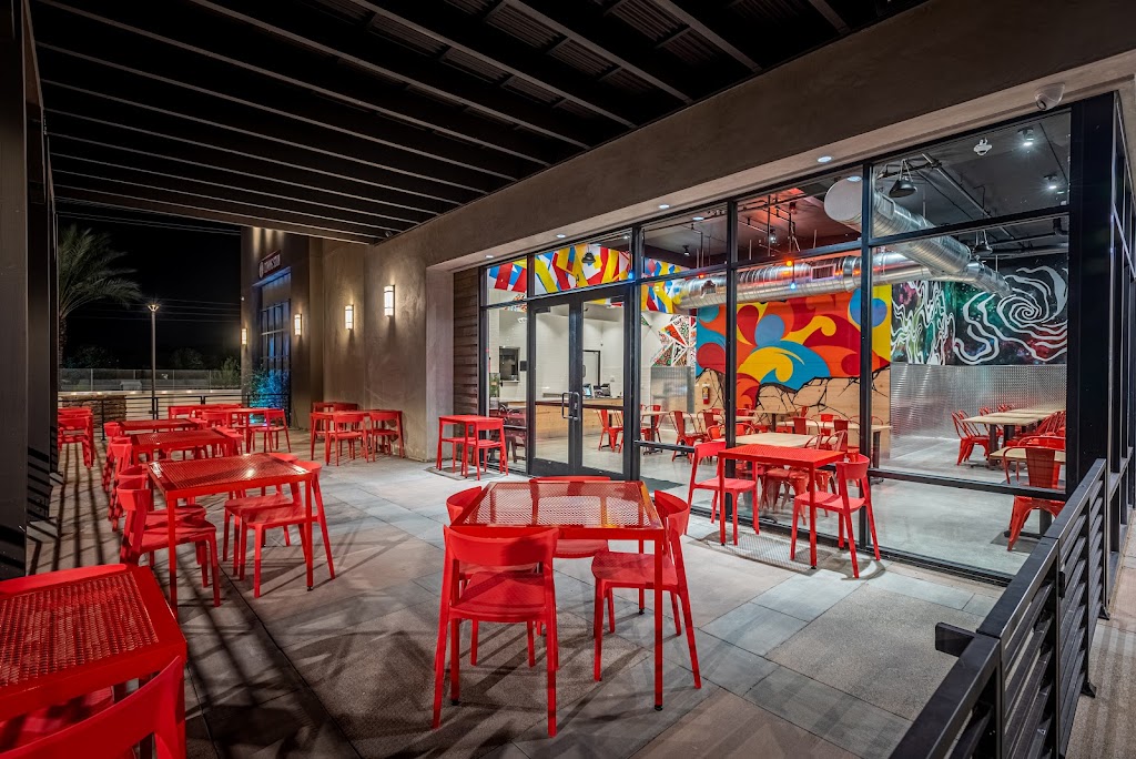 Dave's Hot Chicken 92584