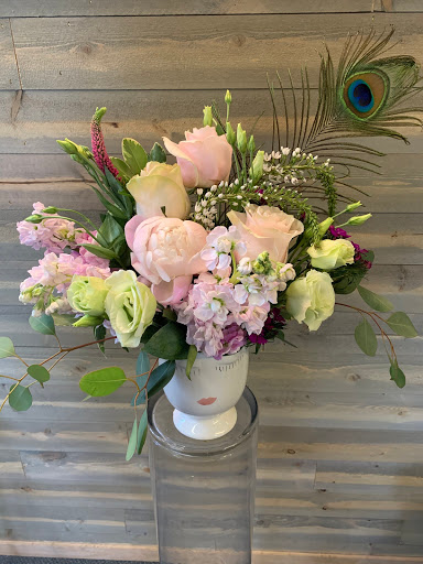 Florist «Flowers of Distinction», reviews and photos, 28 Russell St, Litchfield, CT 06759, USA