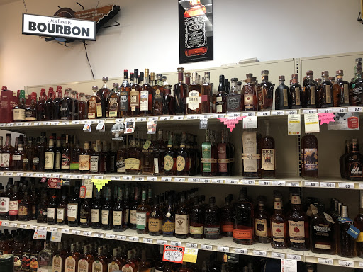 Liquor Store «Island Liquors», reviews and photos, 70 Pope Ave D, Hilton Head Island, SC 29928, USA