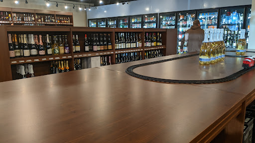 Wine Store «West Side Wines & Spirits», reviews and photos, 10 Raymond Rd, West Hartford, CT 06107, USA