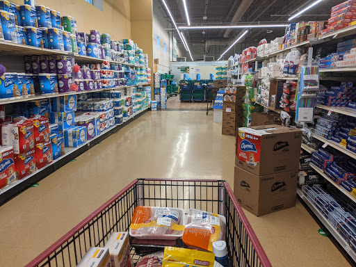 Supermarket «Giant Eagle Supermarket», reviews and photos, 27264 Lorain Rd, North Olmsted, OH 44070, USA